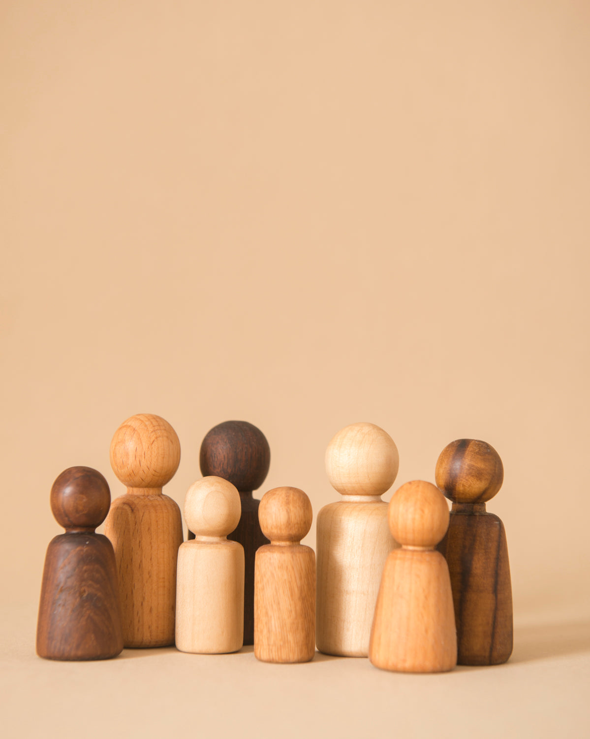 Wee Folk: Wooden Peg Dolls