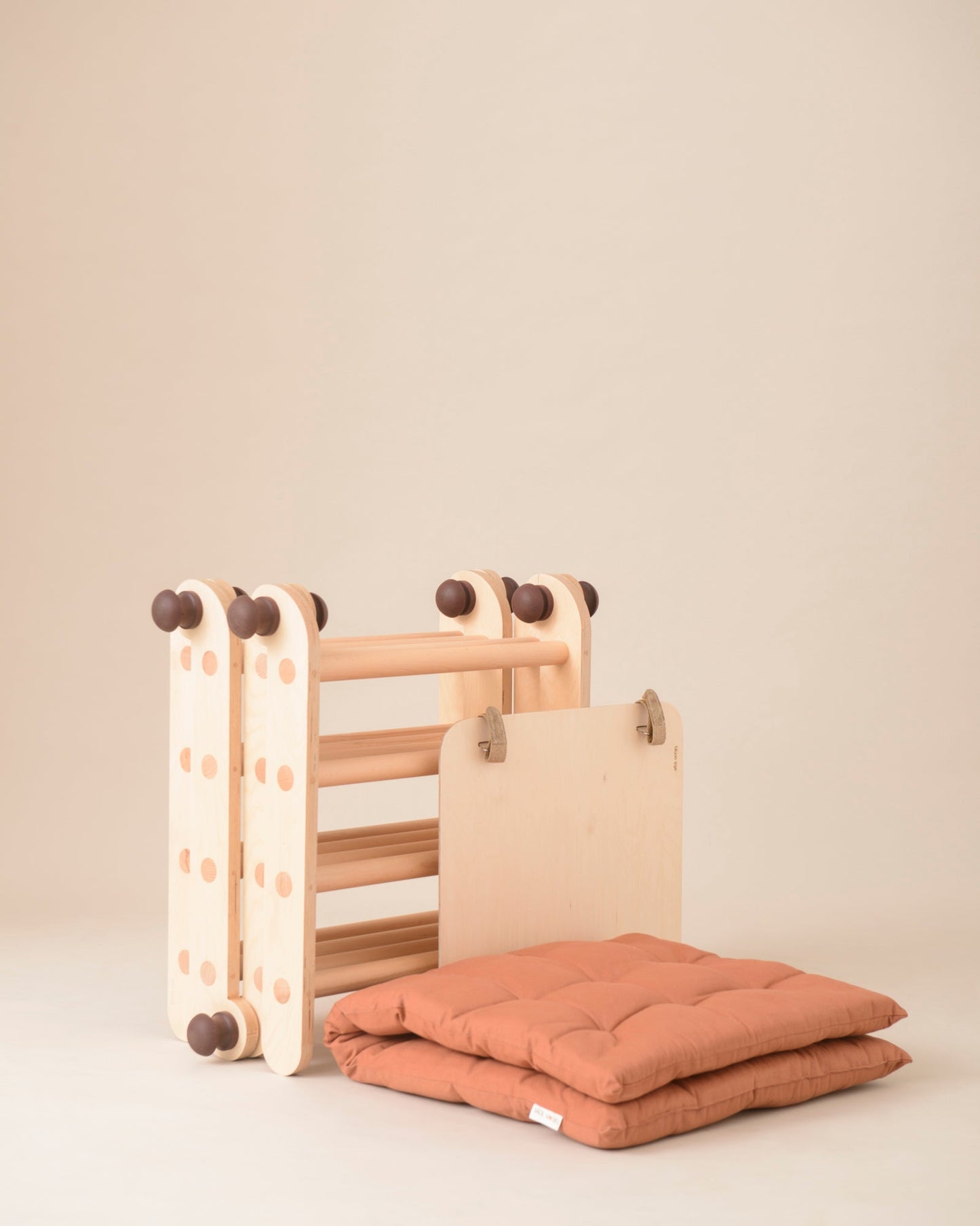 Cushion attachment for Transformable Pikler Triangle
