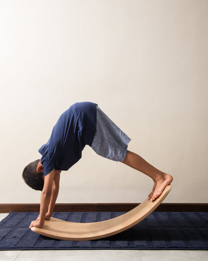 Curvy board 2.0 (Cork-Lined Balance Board in Light Indigo)