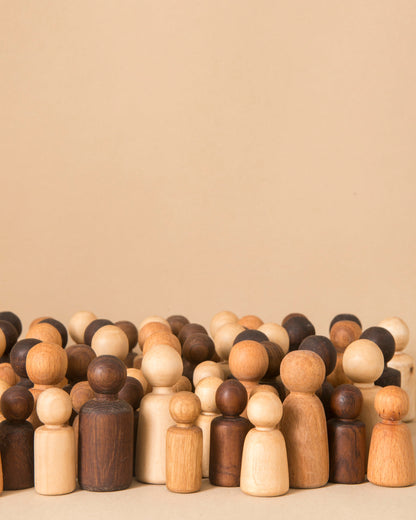 Wee Folk: Wooden Peg Dolls
