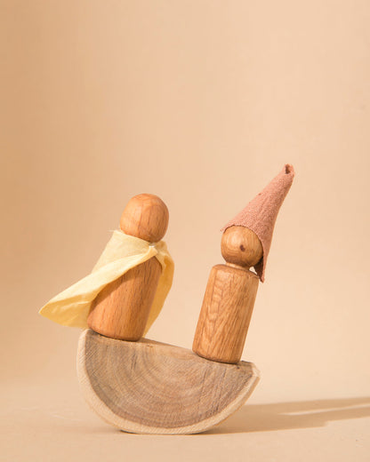 Wee Folk: Wooden Peg Dolls