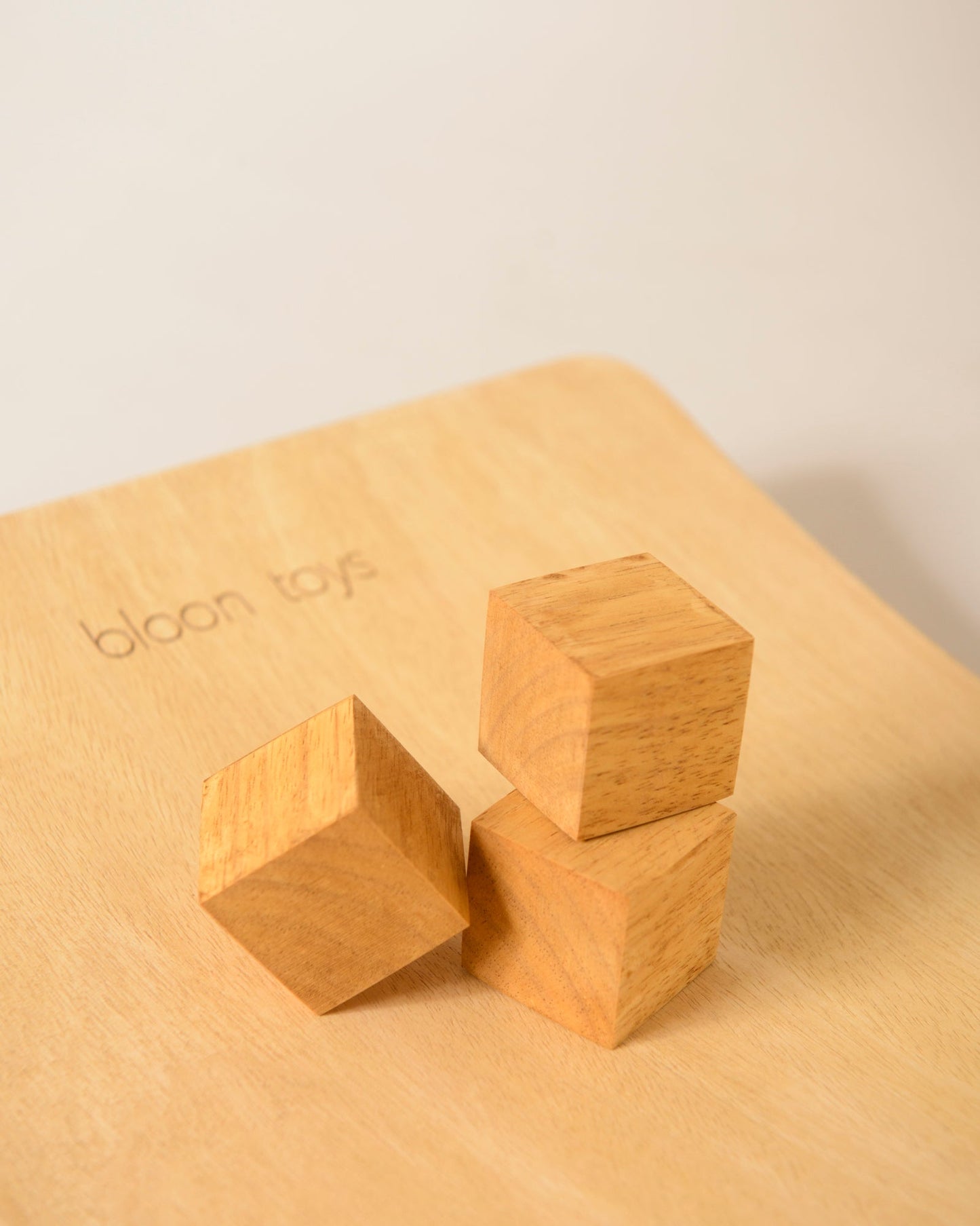 Curvy board 2.0 (Cork-Lined Balance Board in Yellow)