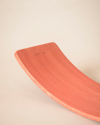 Curvy board 2.0 (Cork-Lined Balance Board in Madder Red)