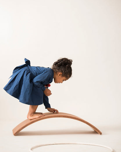 Curvy board 2.0 (Cork-Lined Balance Board in Light Indigo)